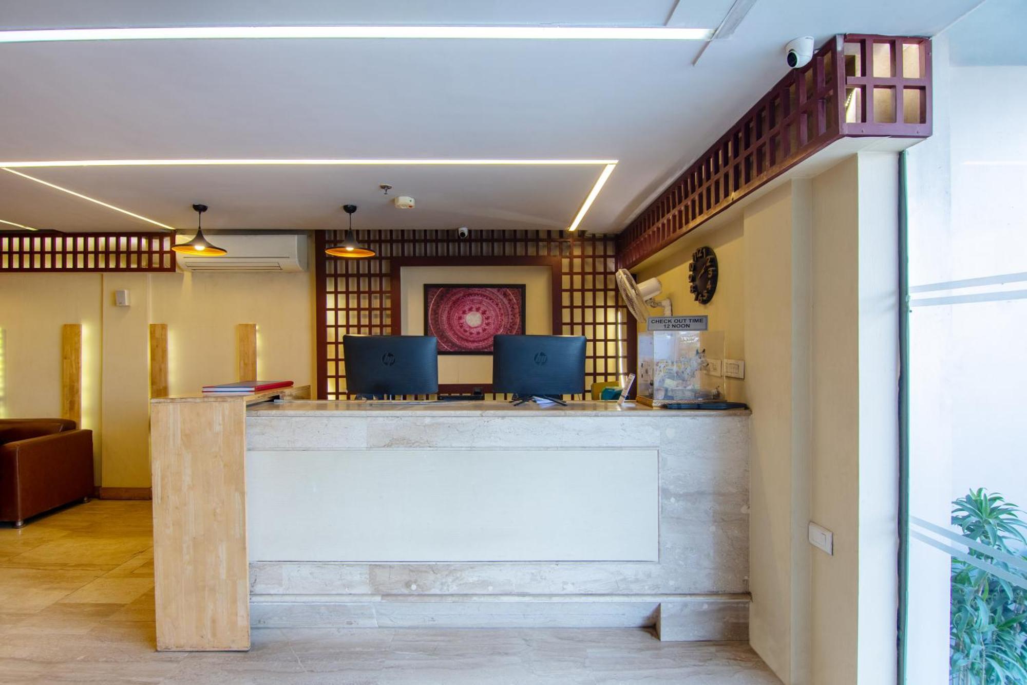 Hotel Lohmod At National Highway 8 - Free Airport Transffer ニューデリー エクステリア 写真