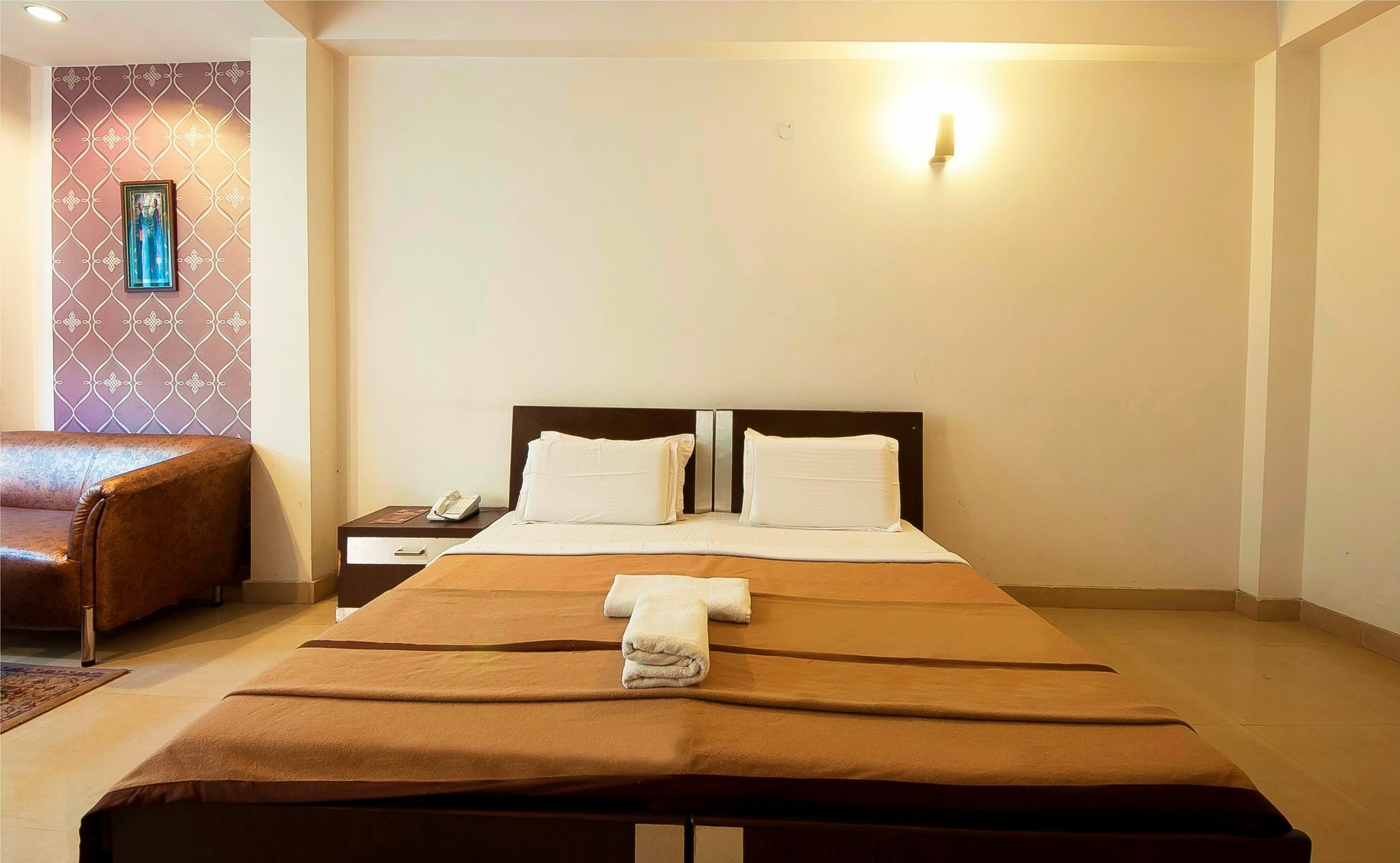 Hotel Lohmod At National Highway 8 - Free Airport Transffer ニューデリー エクステリア 写真