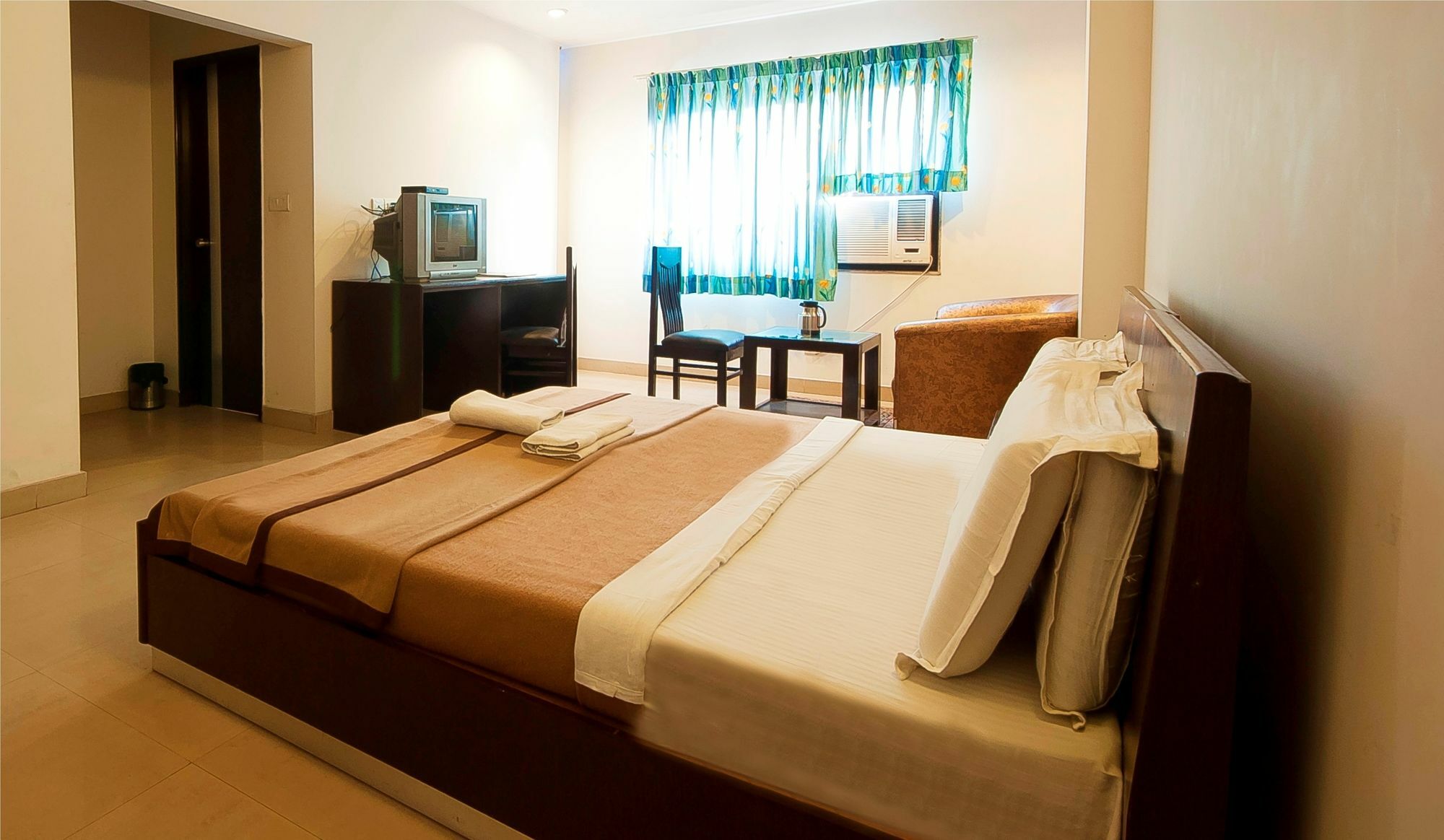 Hotel Lohmod At National Highway 8 - Free Airport Transffer ニューデリー エクステリア 写真